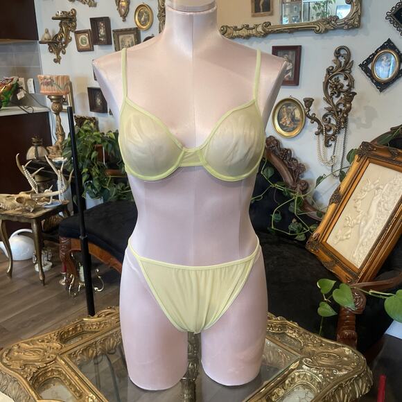 Vintage 1990s Calvin Klein High Leg Bikini Green Panties/bra Set New Size L/36B - Picture 1 of 2
